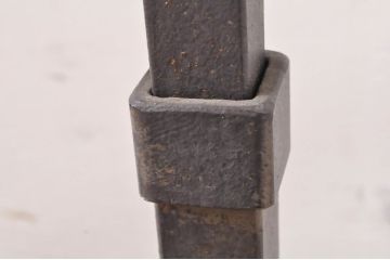 中古　特注　ビンテージ風ダメージ加工がお洒落!!ショップ風ディスプレイが楽しめる傾斜ハンガーラック4本セット(ポールハンガー、アンティーク風ハンガーラック、ディスプレイスタンド、店舗什器、ヴィンテージ風)(R-063524)