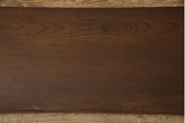 和製アンティーク　総欅(ケヤキ)材一枚板　味のある風合いが魅力のローテーブル(作業台、裁ち板、飾り台、陳列台)(R-063526)