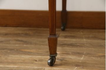 イギリスアンティーク　マホガニー材　象嵌入り　クラシカルな佇まいが魅力的なレザートップデスク(レディースデスク、ワークデスク、在宅ワーク用、在宅用、机、引き出し、本革)(R-063531)