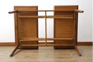 デンマークビンテージ　北欧ヴィンテージ　チーク材　すっきりとした佇まいが魅力的なエクステンションテーブル(ダイニングテーブル、4人掛け、6人掛け、8人掛け、伸長式、食卓、作業台)(R-063542)