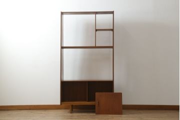 デンマークビンテージ　シンプルでスッキリとしたデザインが北欧らしいルームディバイダー(テレビ台、テレビボード、飾り棚、キャビネット、収納棚、戸棚、オープンラック、間仕切り、ヴィンテージ)(R-063544)
