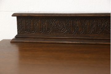 イギリスアンティーク　オーク材　細部まで凝ったつくりが魅力的なサイドチェスト(サイドボード、引き出し)(R-063546)