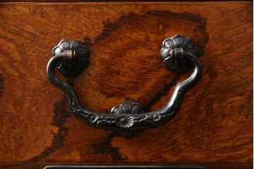 中古　岩谷堂箪笥　脚(台輪付き)リメイク　和の趣あふれる収納箪笥(引き出し、和タンス、衣装箪笥)(R-063557)