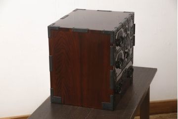 中古　熊野洞　本漆仕上げ　伊達家の家紋入り!手打ち金具の美しさが魅力の小引き出し(小箪笥、仙台箪笥、小物収納、卓上収納(R-063558)