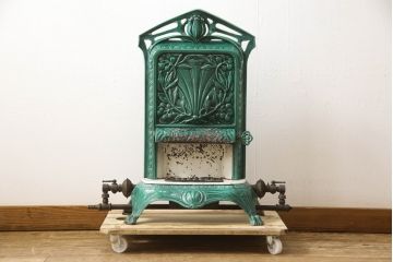 ジャンク品　和製アンティーク　グリーンカラーが空間のアクセントになるホーロー引きのガスストーブ(ホウロウ、琺瑯、暖炉、ヒーター、ディスプレイ)(R-063560)