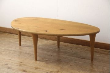 中古　飛騨産業　キツツキ　森のことば　ibukiシリーズ　丸みのあるデザインが可愛らしいリビングテーブル(センターテーブル、ローテーブル)(定価105,600円)(R-063562)