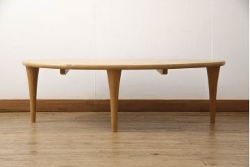 中古　飛騨産業　キツツキ　森のことば　ibukiシリーズ　丸みのあるデザインが可愛らしいリビングテーブル(センターテーブル、ローテーブル)(定価105,600円)(R-063562)