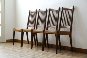デンマークビンテージ　Mogens Kold(モーエンス・コード社)　Arne Hovmand Olsen(アルネ・ホブマン・オルセン)デザイン　通気性に優れたペーパーコードチェア4脚セット(ダイニングチェア、アームレスチェア、椅子、イス、ヴィンテージ、北欧)(R-063567)