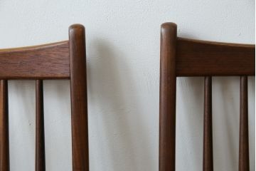 デンマークビンテージ　Mogens Kold(モーエンス・コード社)　Arne Hovmand Olsen(アルネ・ホブマン・オルセン)デザイン　通気性に優れたペーパーコードチェア4脚セット(ダイニングチェア、アームレスチェア、椅子、イス、ヴィンテージ、北欧)(R-063567)