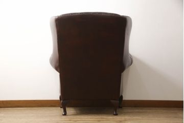 中古　美品　イギリス輸入家具　本革(レザー)　重厚感のある佇まいが魅力的なウイングバックソファ(ウィングバックチェア、チェスターフィールドソファ、アームチェア、1人掛けソファ、1P)(R-063569)