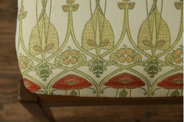 イギリスビンテージ　nathan(ネイサン)社　ビーチ材　エレガントなデザインのファブリックがお洒落!!品のある佇まいが目を惹くダイニングチェア　(R-063573)