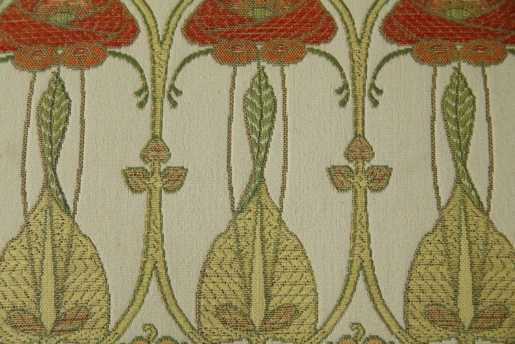 イギリスビンテージ　nathan(ネイサン)社　ビーチ材　エレガントなデザインのファブリックがお洒落!!品のある佇まいが目を惹くダイニングチェア　(R-063573)