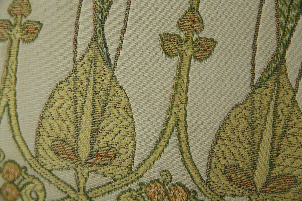 イギリスビンテージ　nathan(ネイサン)社　ビーチ材　エレガントなデザインのファブリックがお洒落!!品のある佇まいが目を惹くダイニングチェア　(R-063573)