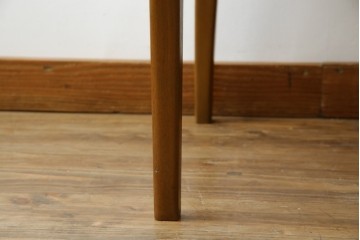 イギリスビンテージ　nathan(ネイサン)社　ビーチ材　エレガントなデザインのファブリックがお洒落!!品のある佇まいが目を惹くダイニングチェア　(R-063573)