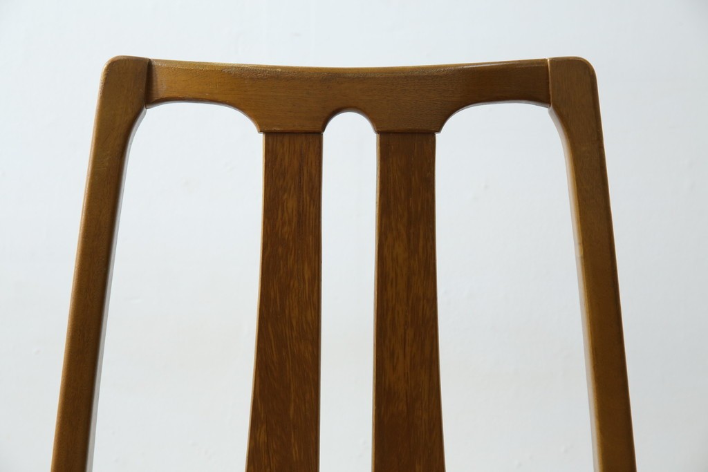 イギリスビンテージ　nathan(ネイサン)社　ビーチ材　エレガントなデザインのファブリックがお洒落!!品のある佇まいが目を惹くダイニングチェア　(R-063573)