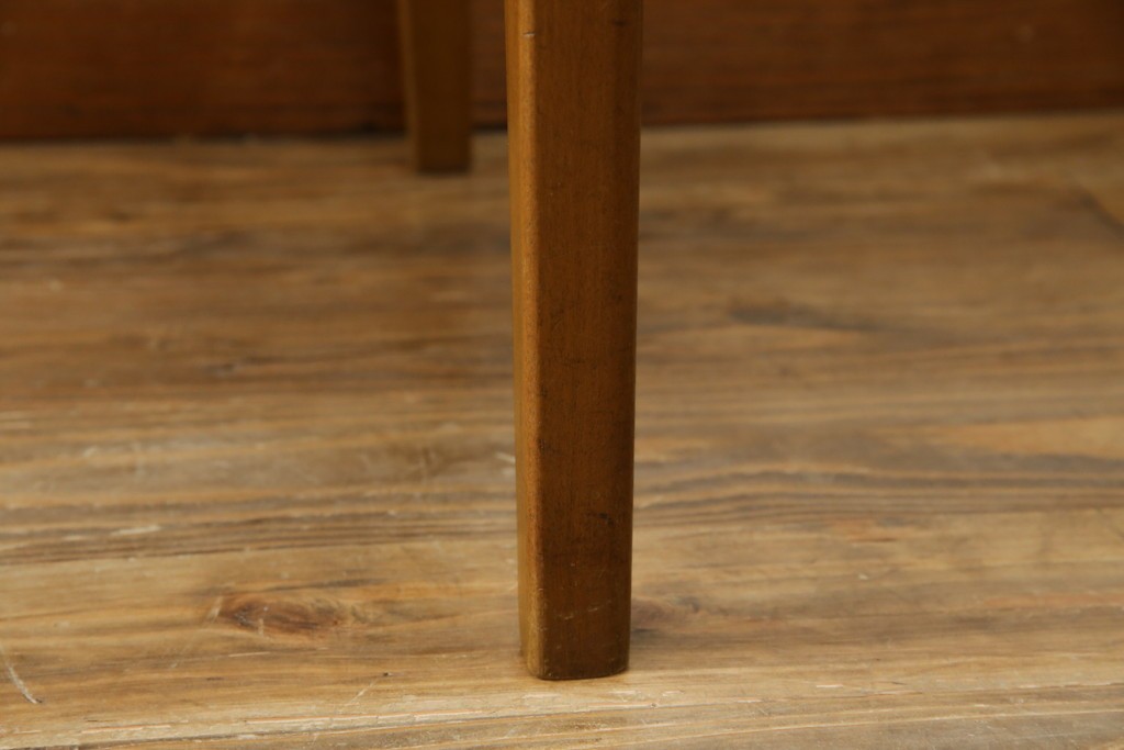 イギリスビンテージ　nathan(ネイサン)社　ビーチ材　エレガントなデザインのファブリックがお洒落!!品のある佇まいが目を惹くダイニングチェア　(R-063573)