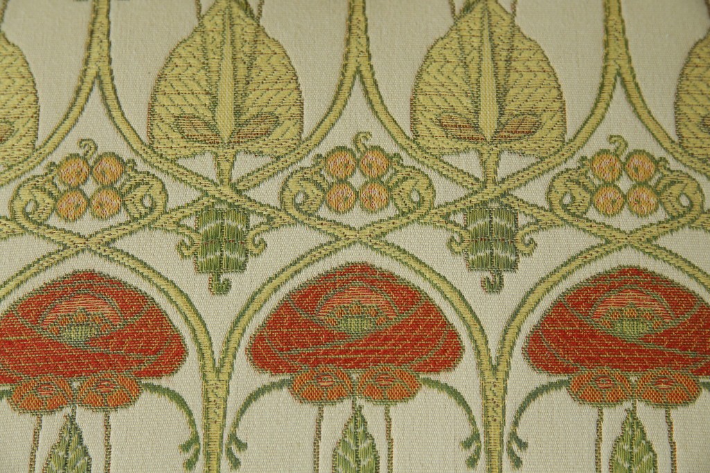 イギリスビンテージ　nathan(ネイサン)社　ビーチ材　エレガントなデザインのファブリックがお洒落!!品のある佇まいが目を惹くダイニングチェア　(R-063573)