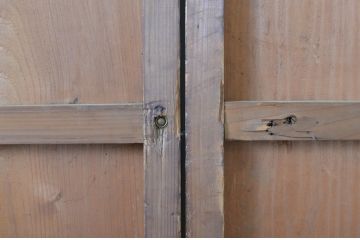 アンティーク建具　木の温かな色合いが魅力の板戸2枚セット(雨戸、帯戸、引き戸)(R-063574)