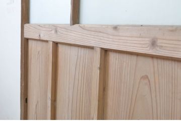 アンティーク建具　ペイント仕上げ限定　レトロな雰囲気づくりにおすすめのガラス戸1枚(引き戸)(R-063575)