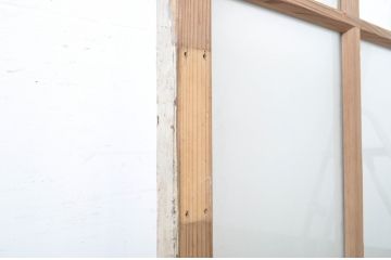アンティーク建具　ペイント仕上げ限定　レトロな雰囲気づくりにおすすめのガラス戸1枚(引き戸)(R-063576)