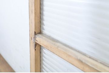アンティーク建具　ペイント仕上げ限定　モールガラス　光を取り入れたいお部屋におすすめのガラス戸1枚(引き戸)(R-063579)