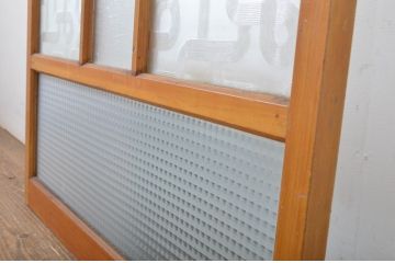 アンティーク建具　レトロなプレスガラス入り!光の反射でお部屋を彩るガラス戸1枚(引き戸)(R-063583)