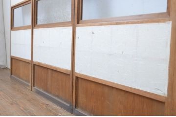 アンティーク建具　時の流れを感じさせる色合いが魅力の幅狭障子戸4枚セット(ガラス帯戸、引き戸、ガラス戸)(R-063586)