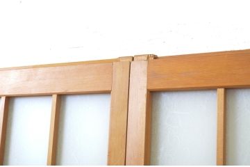 昭和レトロ　上品な和の空間づくりにおすすめのガラス入り格子戸4枚セット(建具、格子戸、引き戸、ガラス戸)(R-063587)