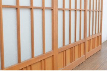 昭和レトロ　上品な和の空間づくりにおすすめのガラス入り格子戸4枚セット(建具、格子戸、引き戸、ガラス戸)(R-063587)