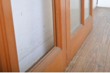昭和レトロ　ヒノキ(檜)材　昭和の懐かしい雰囲気のあるレトロなガラス戸2枚セット(建具、引き戸)(R-063588)