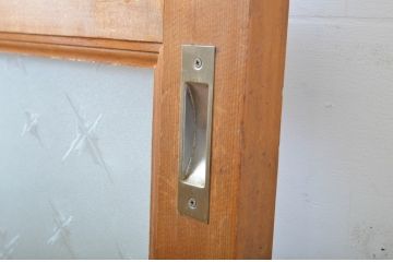 昭和レトロ　ヒノキ(檜)材　昭和の懐かしい雰囲気のあるレトロなガラス戸2枚セット(建具、引き戸)(R-063588)