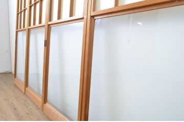 昭和レトロ　どこか懐かしい雰囲気漂うレトロな幅狭雪見障子戸4枚セット(建具、擦り上げ障子戸、擦上障子戸、引き戸)(R-063589)
