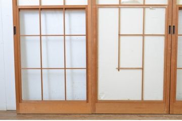 昭和レトロ　使い込まれた風合いが味わい深いレトロな幅狭雪見障子戸4枚セット(建具、擦り上げ障子戸、擦上障子戸、引き戸)(R-063590)
