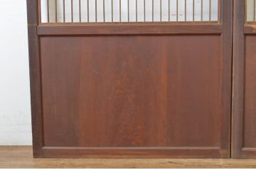 アンティーク建具　レーザー組子入り　渋みのある色合いが魅力の組子帯戸2枚セット(引き戸、格子戸、レーザー組子板戸)(R-063592)