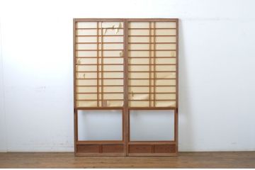 アンティーク建具　腰板欅(ケヤキ)材　ガラス入り　経年を感じる風合いが魅力の幅狭障子戸2枚セット(引き戸、ガラス帯戸)(R-063597)