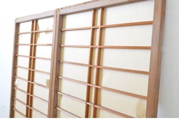 アンティーク建具　腰板欅(ケヤキ)材　ガラス入り　経年を感じる風合いが魅力の幅狭障子戸2枚セット(引き戸、ガラス帯戸)(R-063597)