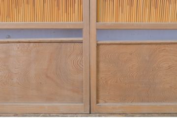 アンティーク建具　波打つようなきれいな木目が目を惹く夏戸2枚セット(簾戸、御簾戸、簀戸、葭戸、夏障子、引き戸、すど)(R-063599)