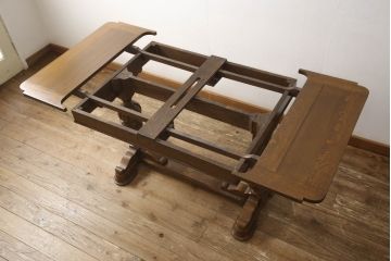 アンティーク家具　イギリスアンティーク　オーク材　ブルボーズレッグが目を惹くドローリーフテーブル(エクステンションテーブル、ダイニングテーブル、食卓、2人掛け、4人掛け、6人掛け)(R-063604)