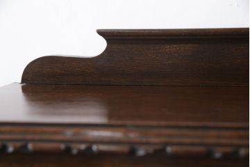 イギリスアンティーク　オーク材　ヨーロピアンなデザインがお洒落!!小振りなキャビネット(キュリオケース、ガラスケース、ショーケース、飾り棚、陳列棚、収納棚、戸棚)(R-063607)