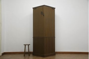 中古　カリモク家具(karimoku)　domani(ドマーニ)　QUEENS LIFE(クイーンズライフ)　クラシカルなデザインが魅力的なコーナーキャビネット(食器棚、キュリオケース、飾り棚、収納棚)(定価約35万円)(R-063610)