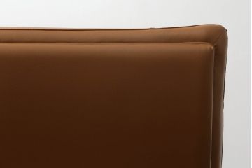 中古　美品　アサヒ木工　パンサー　本革(羊革)+合皮　レザー　シンプルなデザインの2.5人掛けソファ(3人掛けソファ、2人掛けソファ)(定価約31万円)(R-063612)