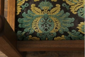 和製ビンテージ　高級品!　三越デパート　チーク無垢材　カーブを描くアームが特徴的な1人掛けソファ(アームチェア、一人掛け)(R-063659)
