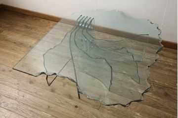 中古　美品　イタリア高級家具　FIAM Italia(フィアムイタリア)　shell　曲面ガラス　打ち寄せる波のようなデザインが美しいローテーブル(ガラステーブル、センターテーブル、コーヒーテーブル)(定価約90万円)(R-063661)