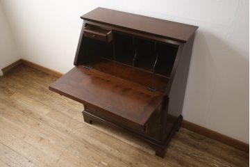 中古　松本民芸家具　805型　気品溢れる佇まいが魅力的なライティングビューロー(簿記机、在宅ワーク、在宅用ワークデスク、机、在宅用引き出し)(R-063662)