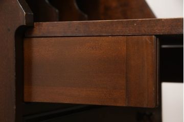 中古　松本民芸家具　805型　気品溢れる佇まいが魅力的なライティングビューロー(簿記机、在宅ワーク、在宅用ワークデスク、机、在宅用引き出し)(R-063662)