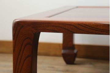 中古　美品　松本民芸家具　欅(ケヤキ)材　通商産業大臣指定伝統的工芸品　上質な和の空間を演出する中落茶布台(ローテーブル、センターテーブル、ちゃぶ台、座卓)(定価約70万円)(R-063665)