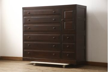 中古　美品　松本民芸家具　シックな佇まいが上質な空間づくりにぴったりなD型和タンス(引き出し、チェスト、整理箪笥)(定価約67万円)(R-063668)