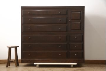 中古　美品　松本民芸家具　シックな佇まいが上質な空間づくりにぴったりなD型和タンス(引き出し、チェスト、整理箪笥)(定価約67万円)(R-063668)