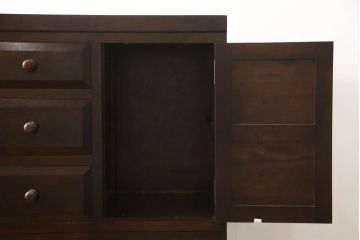 中古　美品　松本民芸家具　シックな佇まいが上質な空間づくりにぴったりなD型和タンス(引き出し、チェスト、整理箪笥)(定価約67万円)(R-063668)