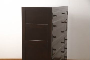 中古　美品　松本民芸家具　シックな佇まいが上質な空間づくりにぴったりなD型和タンス(引き出し、チェスト、整理箪笥)(定価約67万円)(R-063668)